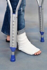 骨折 捻挫 ぎっくり腰 四十肩 五十肩 整体